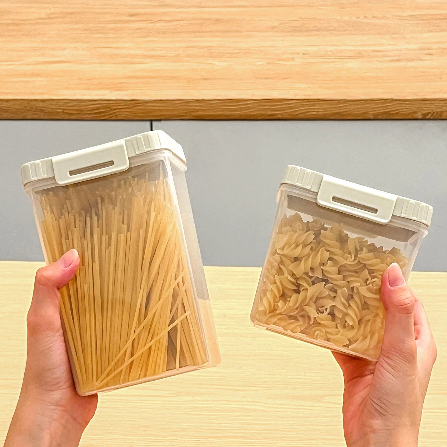 Noodles Sealed Storage Box With Handle Moisture-Proof Airtight Pasta Food Storage Container Kitchen Plastic Fresh-keeping Box