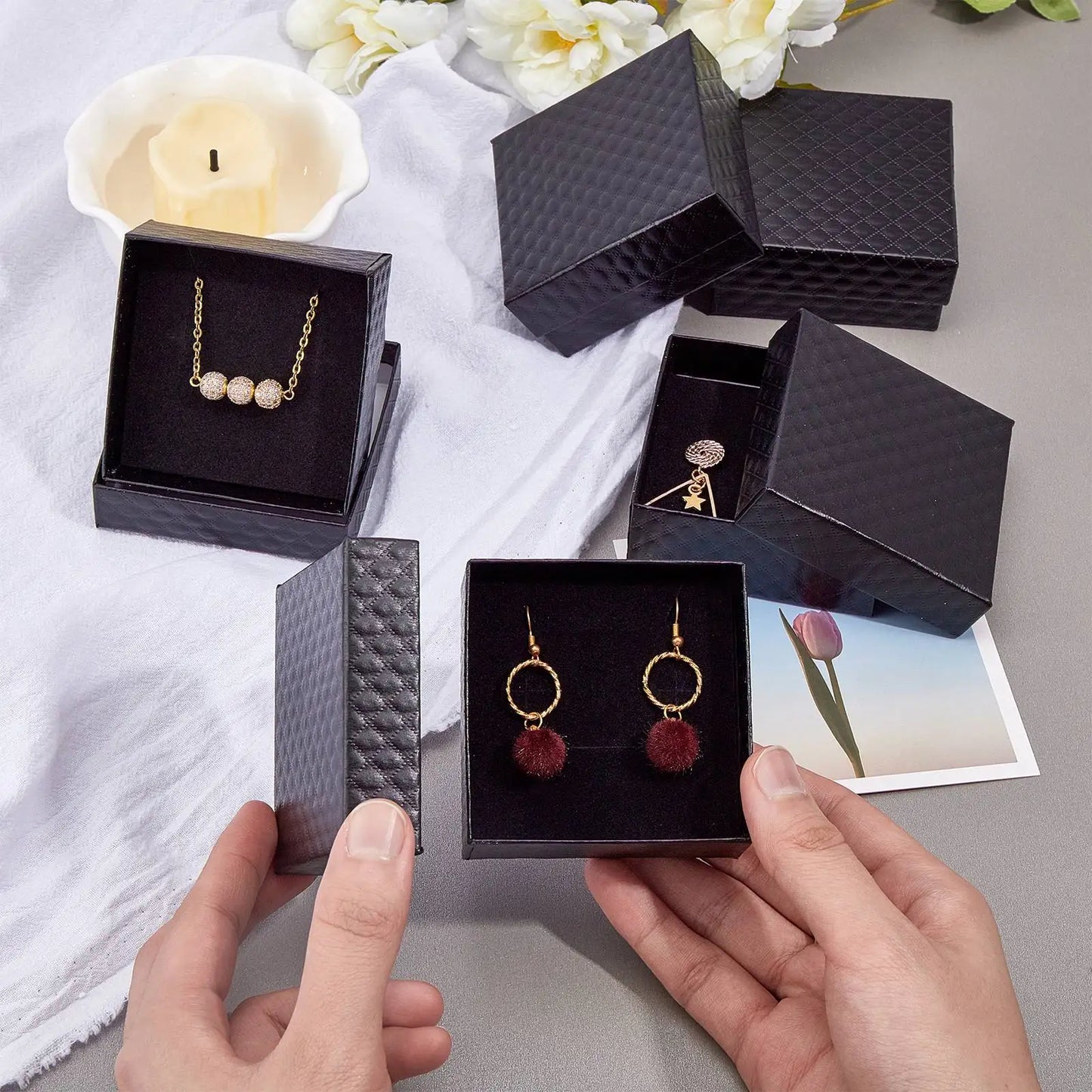 12 pcs 7.5x7.5x3.5cm Black Red Square Cardboard Jewelry Boxes for Pendant Earring Ring Jewelry Valentine's Day Gift Boxes